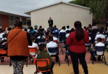 Acercan la prevención digital a familias en escuela primaria de la capital
