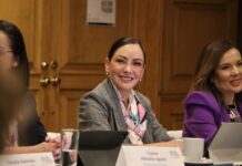 Acompaña Samantha Smith la Asamblea General Extraordinaria de 10, 000 Mujeres Unidas por México