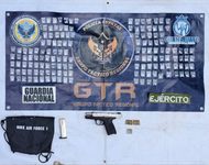Detienen a hombre armado y con drogas