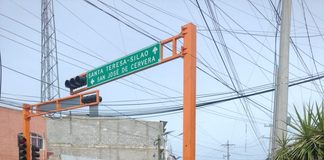 Construyen tercer carril en la intersección de Avenida Santa Fe-Cervera